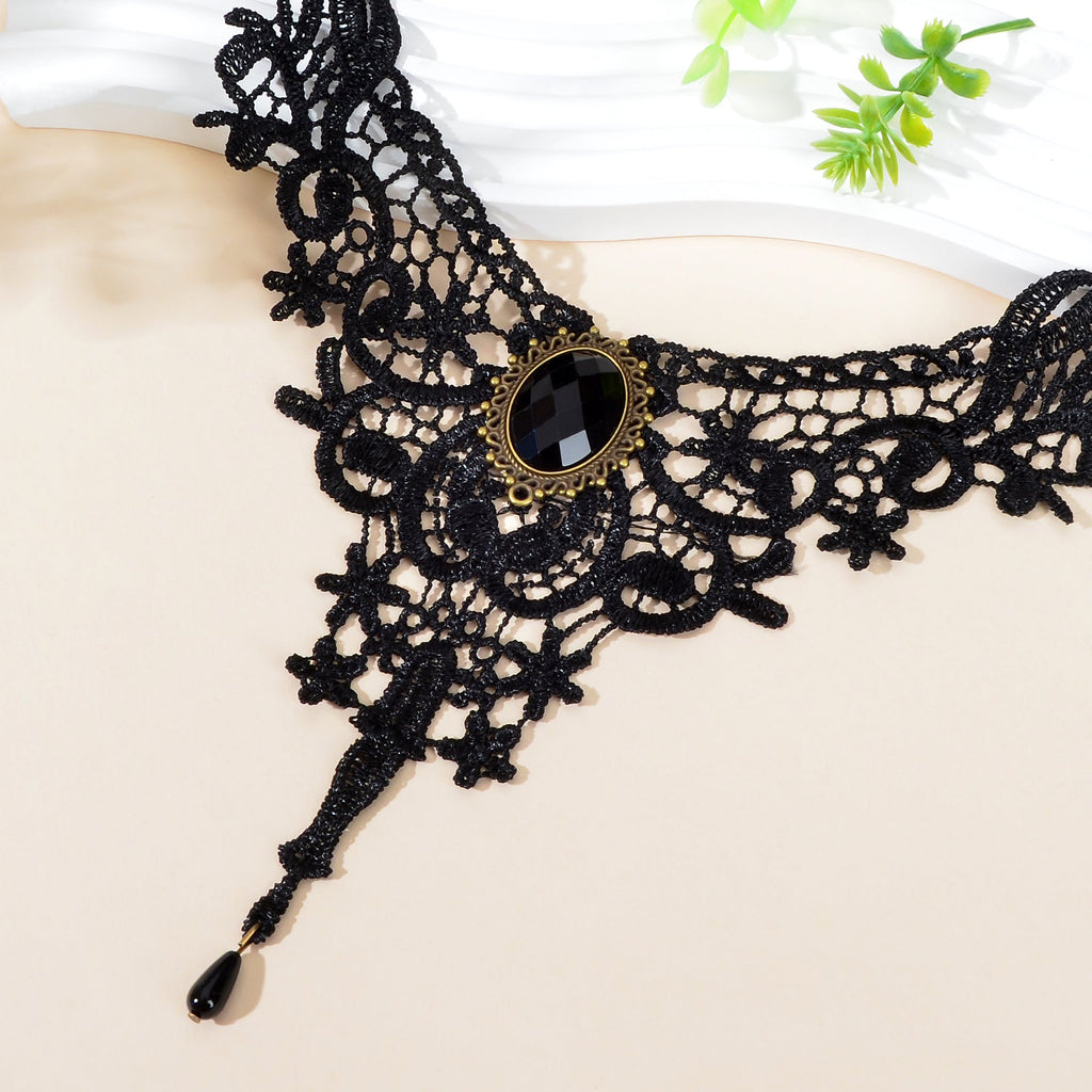 Gravemourn | Victorian Lace Gem Choker