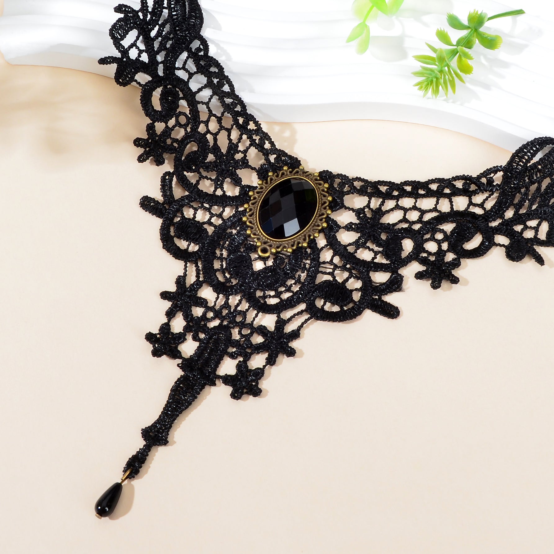 Gravemourn | Victorian Lace Gem Choker