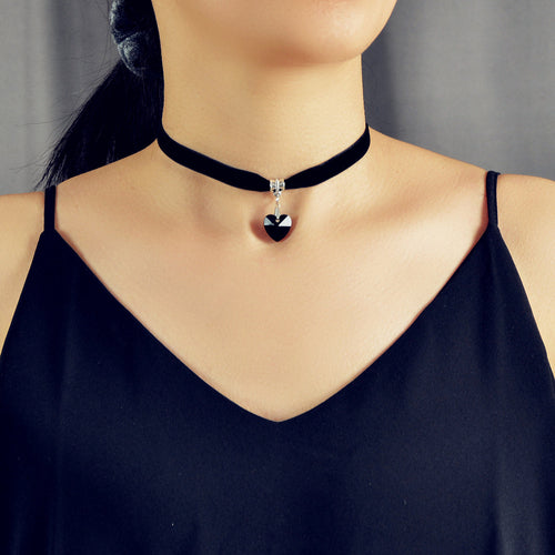 Gothic Style Black Velvet Choker Heart Charm Necklace Punk Halloween