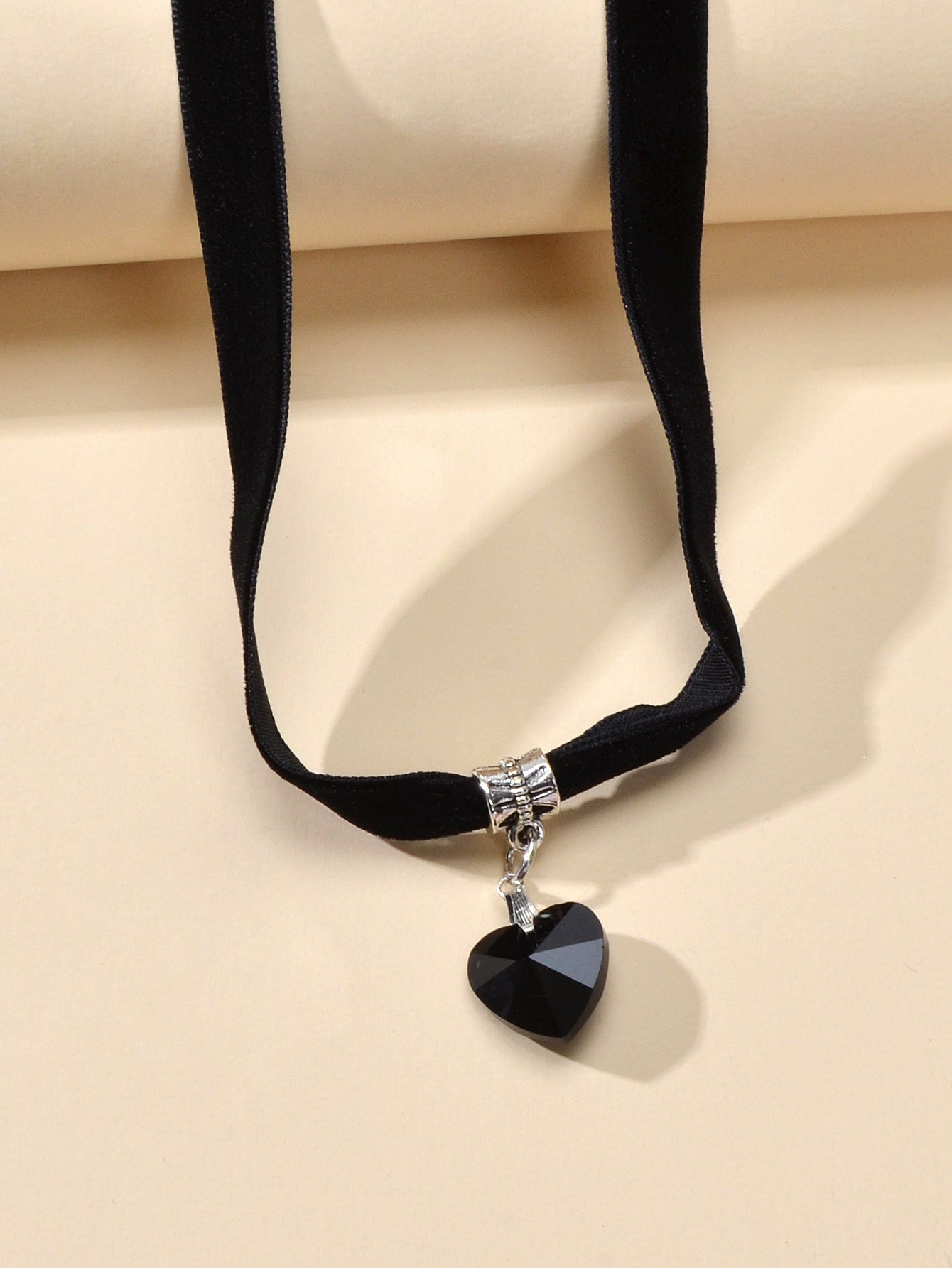Gothic Style Black Velvet Choker Heart Charm Necklace Punk Halloween