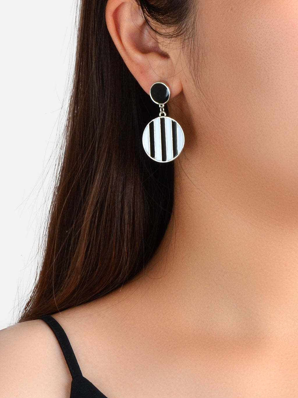 Retro Black White Enamel Round Dangle Hypoallergenic Party Earrings
