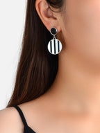 Retro Black White Enamel Round Dangle Hypoallergenic Party Earrings