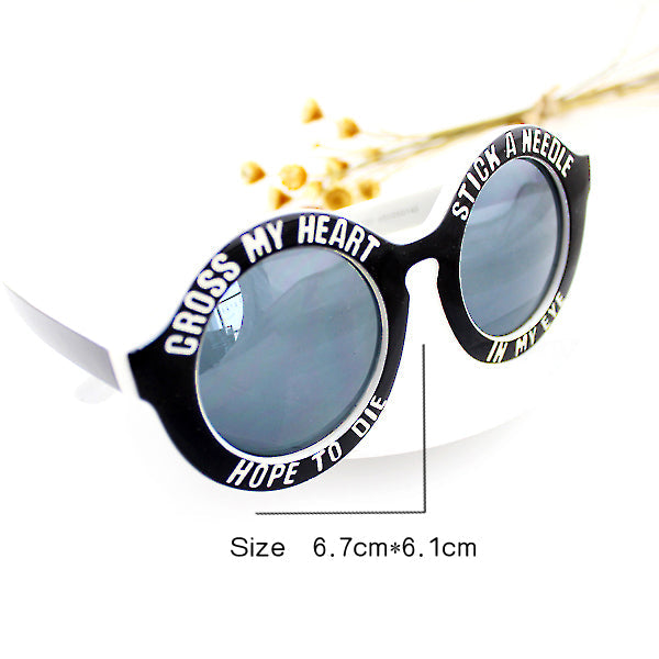 Stylish Black Sunglasses with Letter Print Fashionable Eyewear with