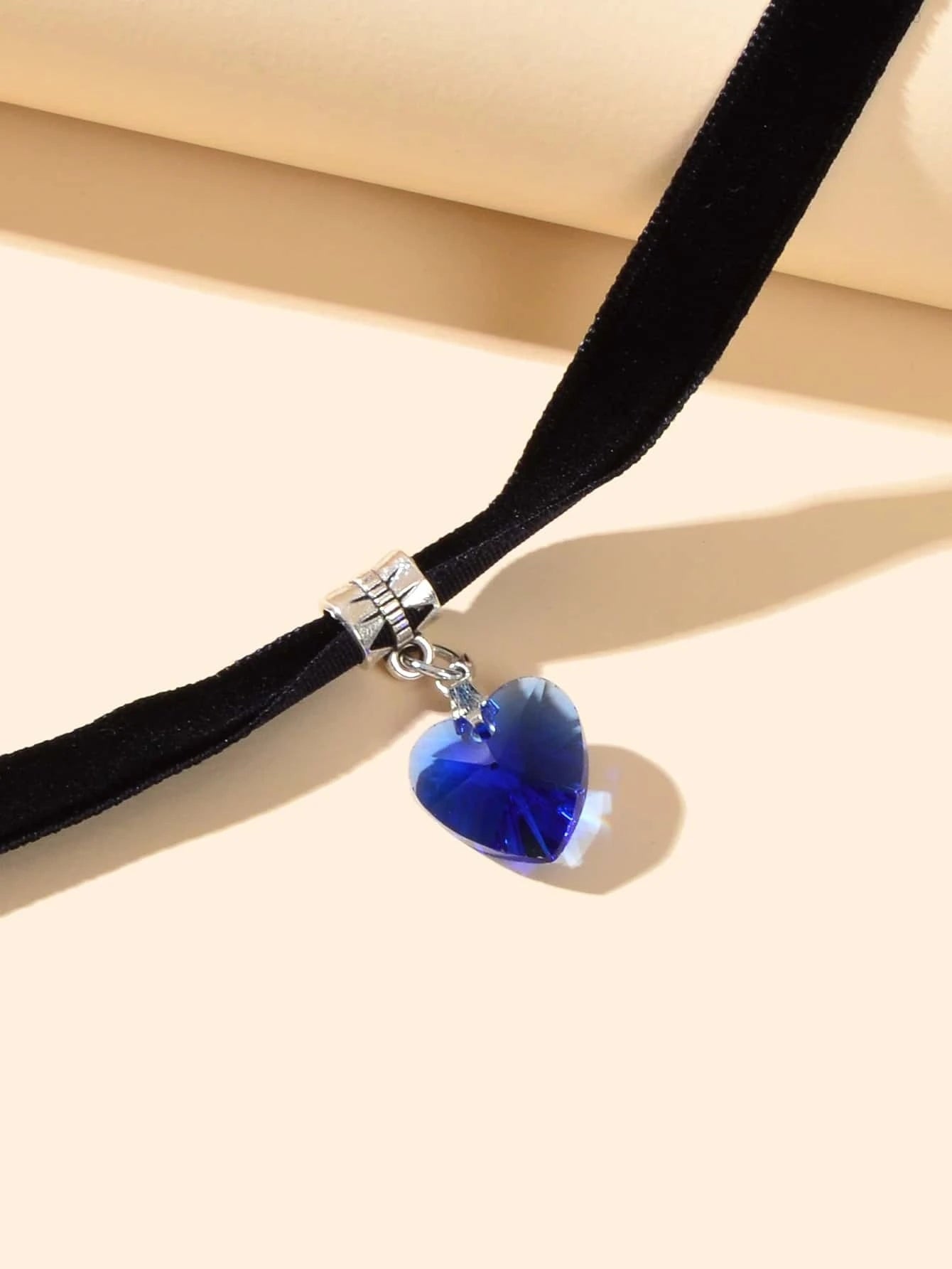 Gothic Style Black Velvet Choker Heart Charm Necklace Punk Halloween