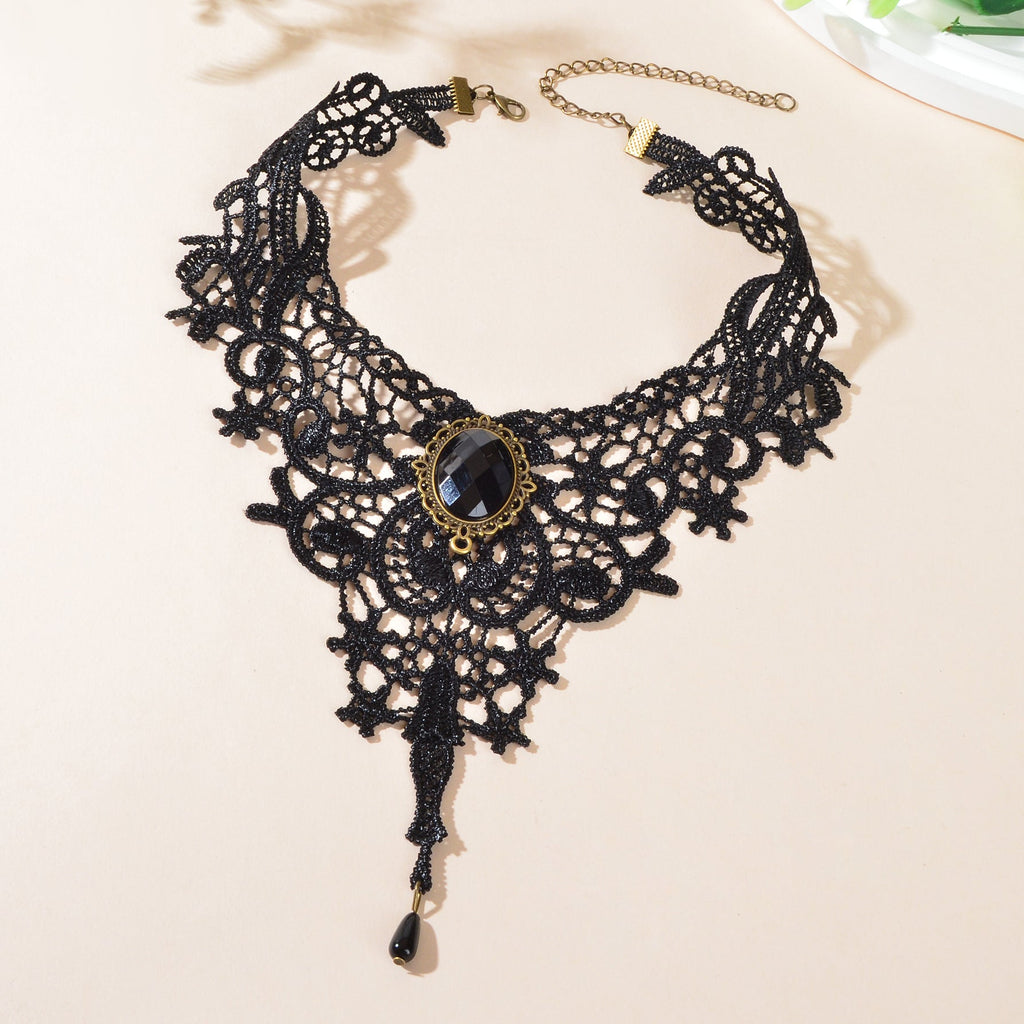 Gravemourn | Victorian Lace Gem Choker