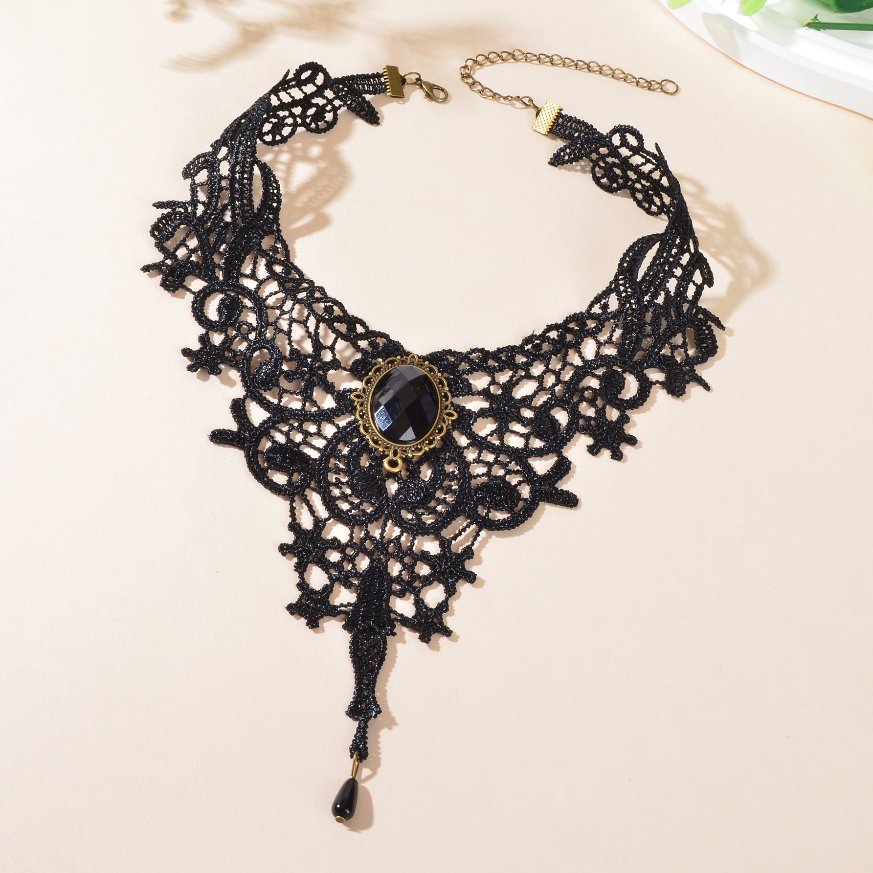 Gravemourn | Victorian Lace Gem Choker