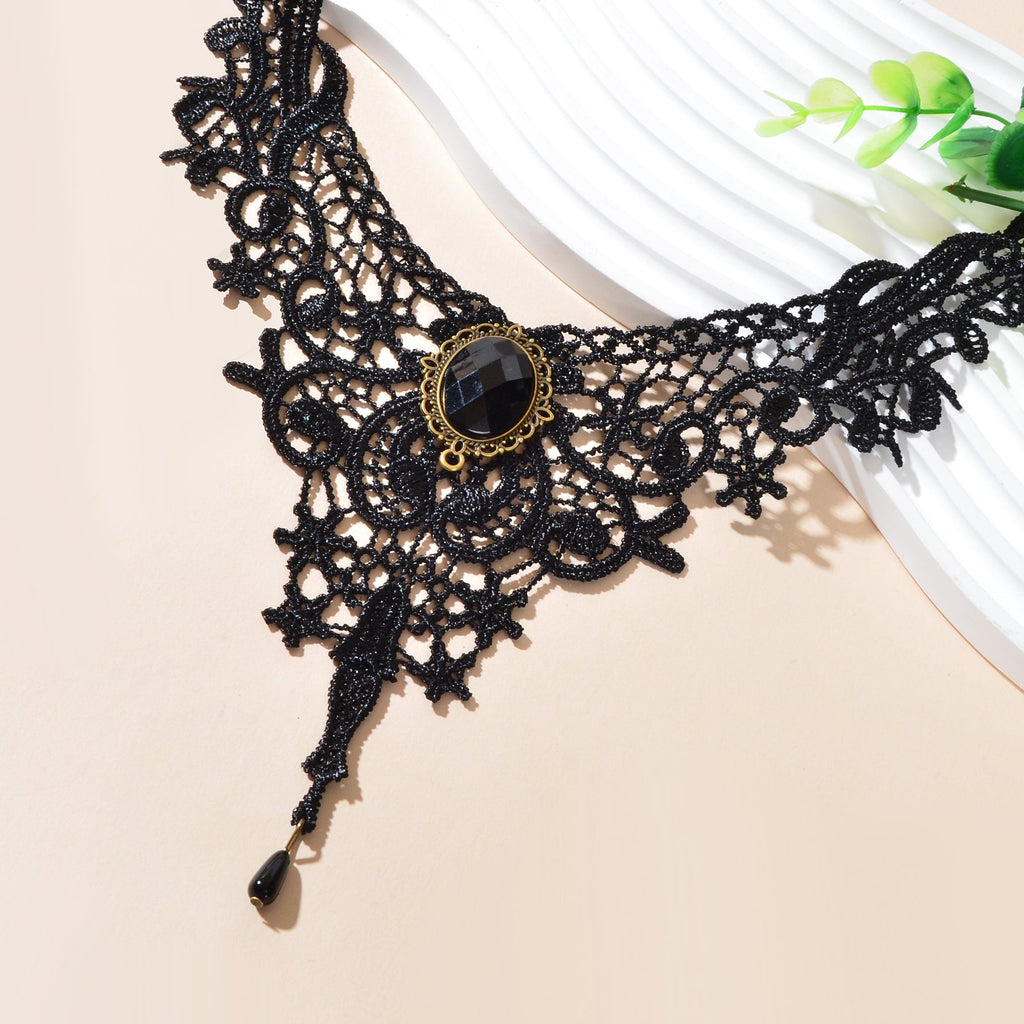Gravemourn | Victorian Lace Gem Choker