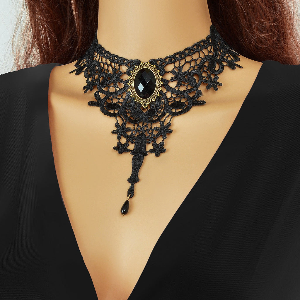 Gravemourn | Victorian Lace Gem Choker