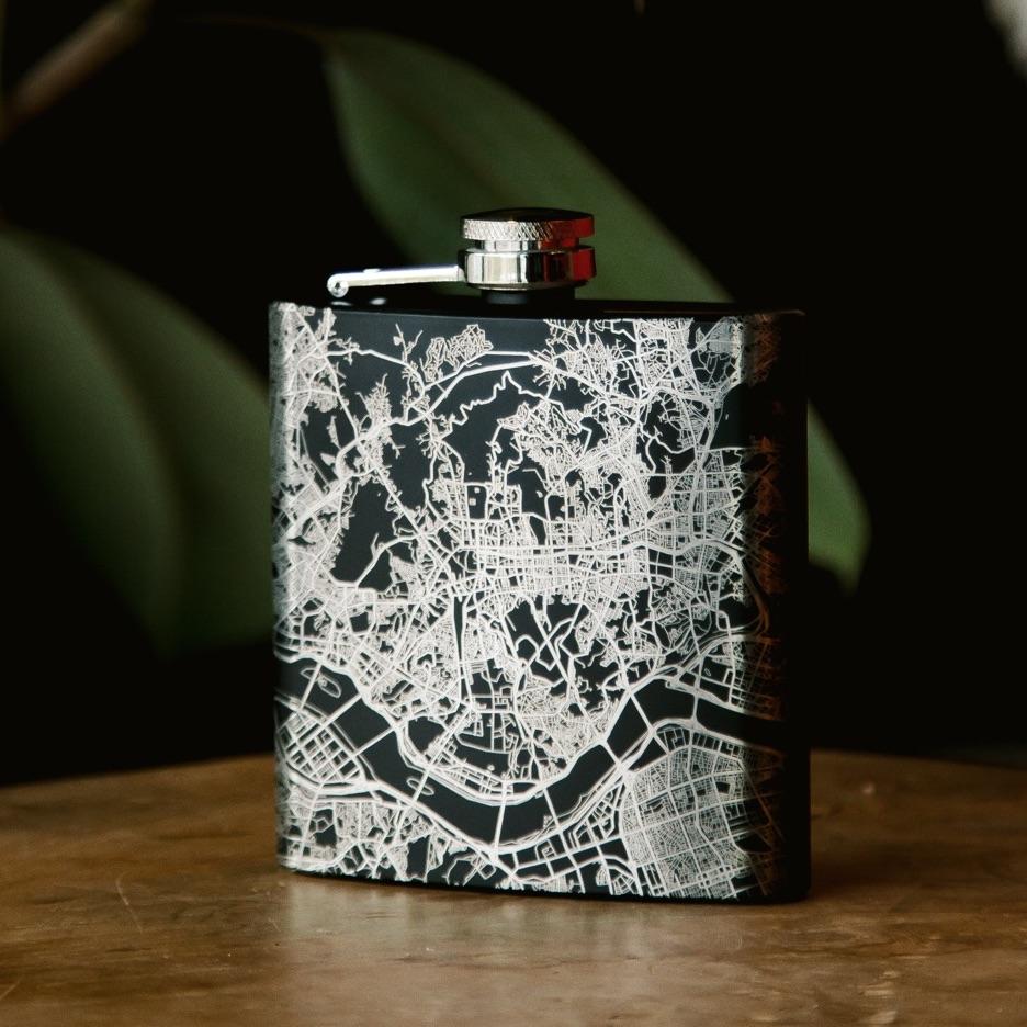 Meriden - Connecticut Engraved Map Hip Flask in Matte Black